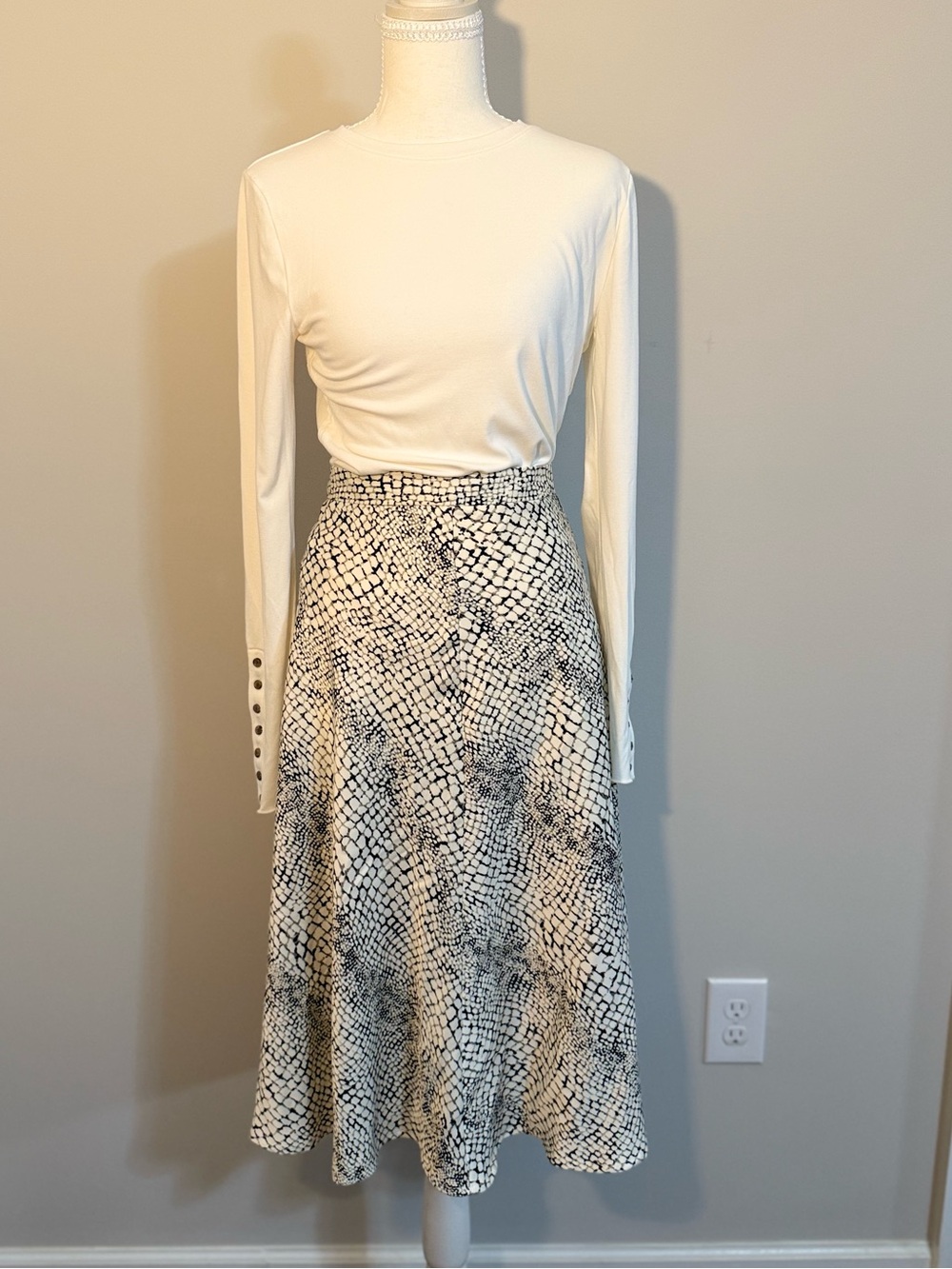 Banana Republic Snakeskin Print A-Line Midi Skirt Size 6